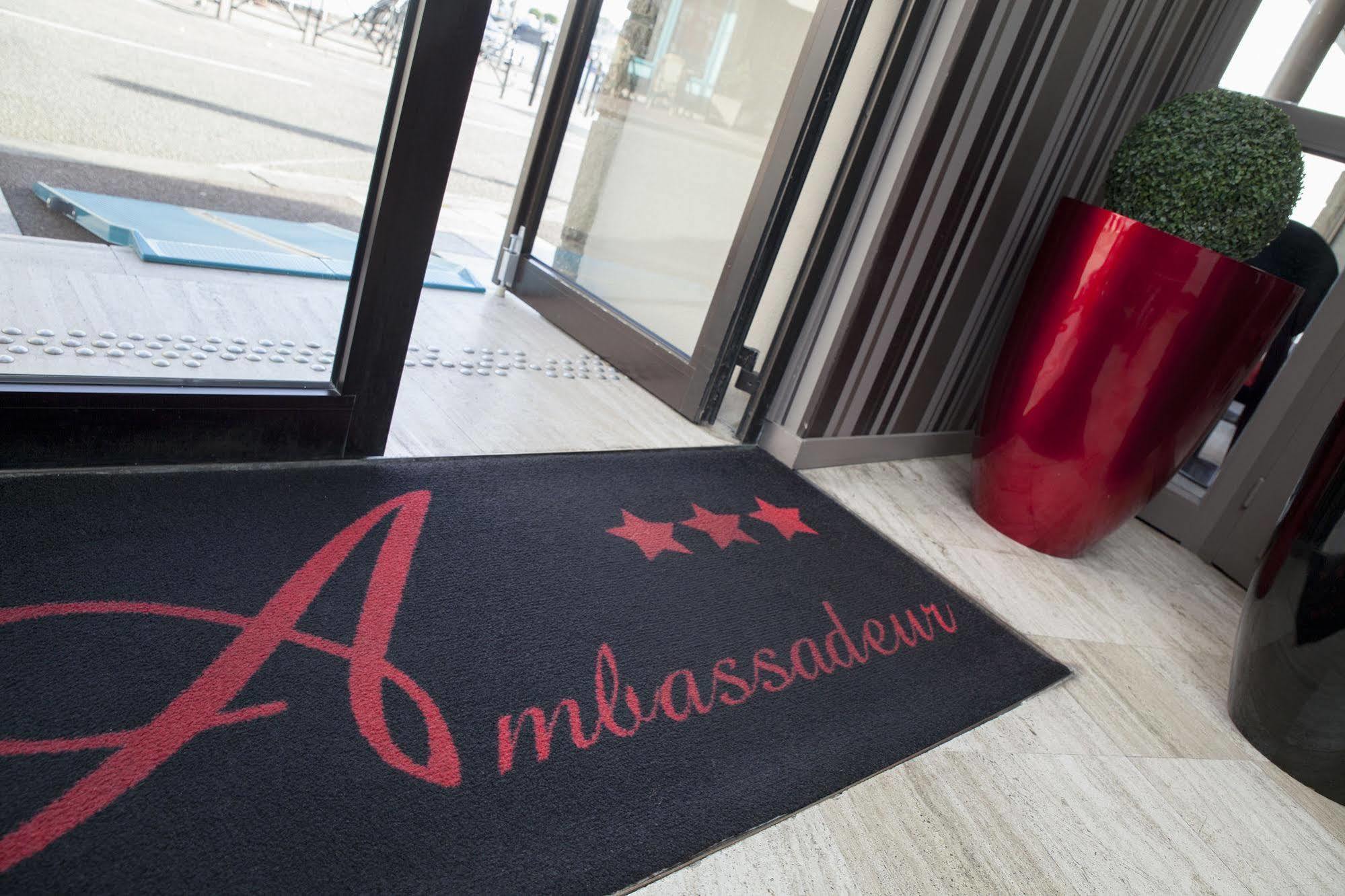 Ambassadeur Hotel - Cherbourg Port De Plaisance Eksteriør bilde